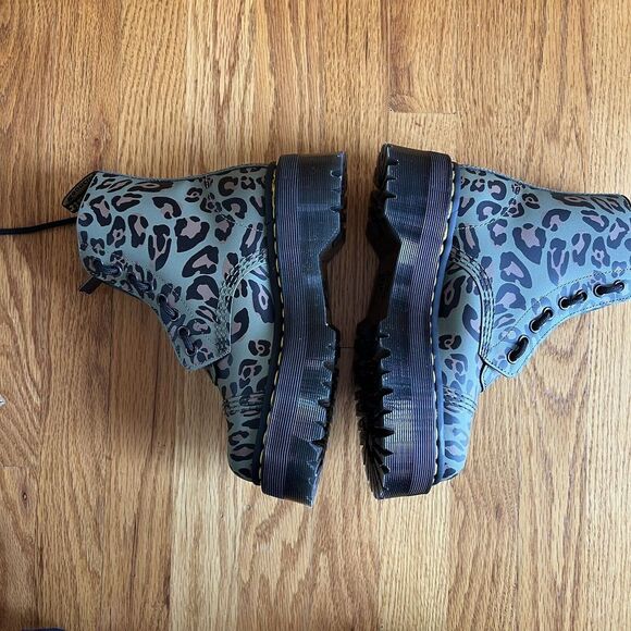 Doc Dr. Martens Sinclair Distorted Leopard Camo Platform Boots Womens US 6 Khaki - Picture 5 of 10